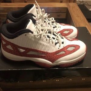 Jordan 11s IE